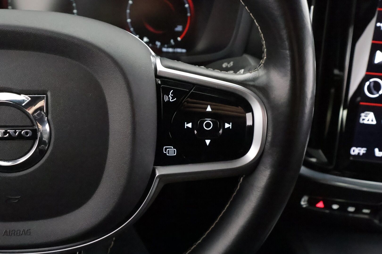 Volvo S60 2020 T5 Business R-Design aut - | ACC | Webasto | Harman/Kardon | Muistipenkki | Sporttipenkit | Puolinahat | Pilot Assist | Keyless | Lämm. ratti | Digimittaristo | 
