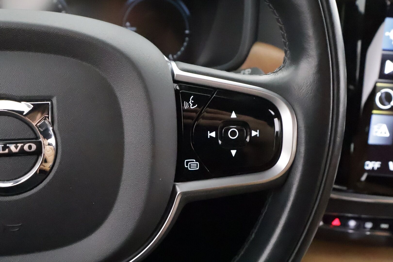 Volvo V90 2020 T8 TwE AWD Business Inscription aut - | Webasto | Koukku | ACC | Full-LED | P.Kamera | Sporttinahat Muistilla | Navi | Kaistavahti | Katveavustin | Keyless | 2x Latauskaapelit | Kahdet renkaat | Jakopää tehty! 