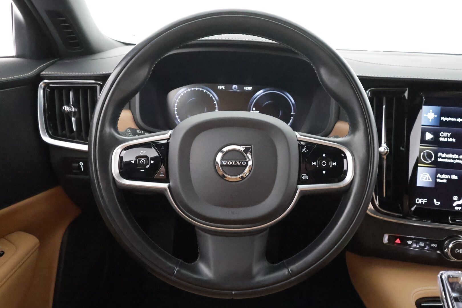 Volvo V90 2020 T8 TwE AWD Business Inscription aut - | Webasto | Koukku | ACC | Full-LED | P.Kamera | Sporttinahat Muistilla | Navi | Kaistavahti | Katveavustin | Keyless | 2x Latauskaapelit | Kahdet renkaat | Jakopää tehty! 
