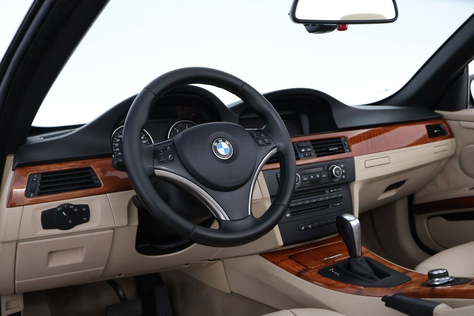 BMW 330 2008 A E92 Coupé - Prof. Navi / Sähköpenkit / Vaalea Nahkasisusta / Xenon / Keyless / Juuri saapunut!