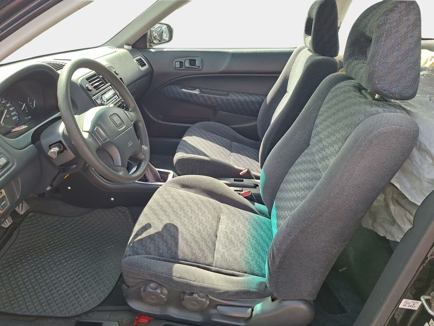 Honda Civic 2000 2D CIVIC 1.5I HATCHBACK-EK33/262YritysOutlet - Myydään vain yrityksille * - Tämä auto myydään YritysOutlet -valikoimasta vain yritykselle