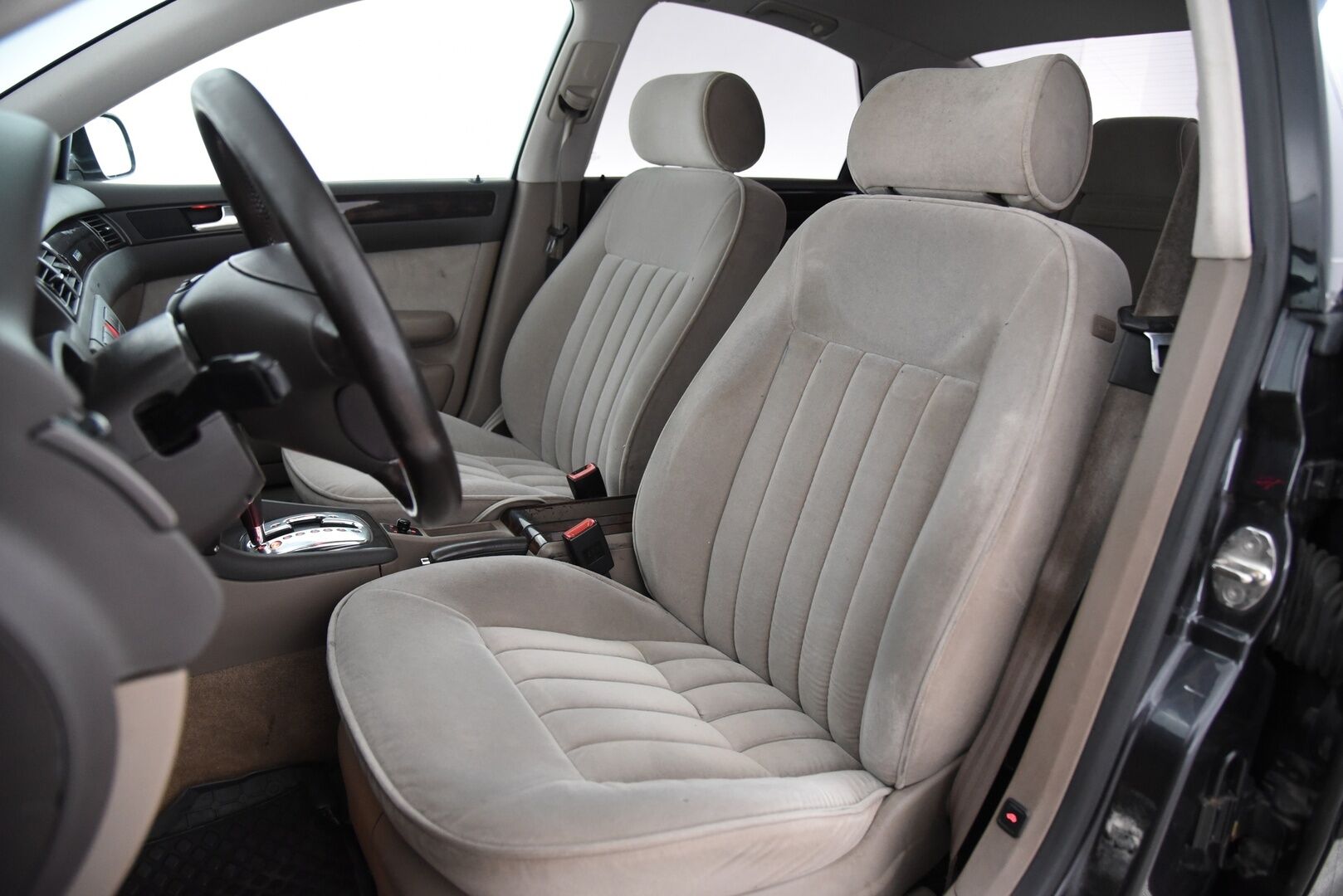 Audi A6 2000 4D A6 SEDAN QUATTRO 2.4 AUT / Myydään huutokaupat.com:issa! - Myydään vain huutokaupat.com:issa! 
