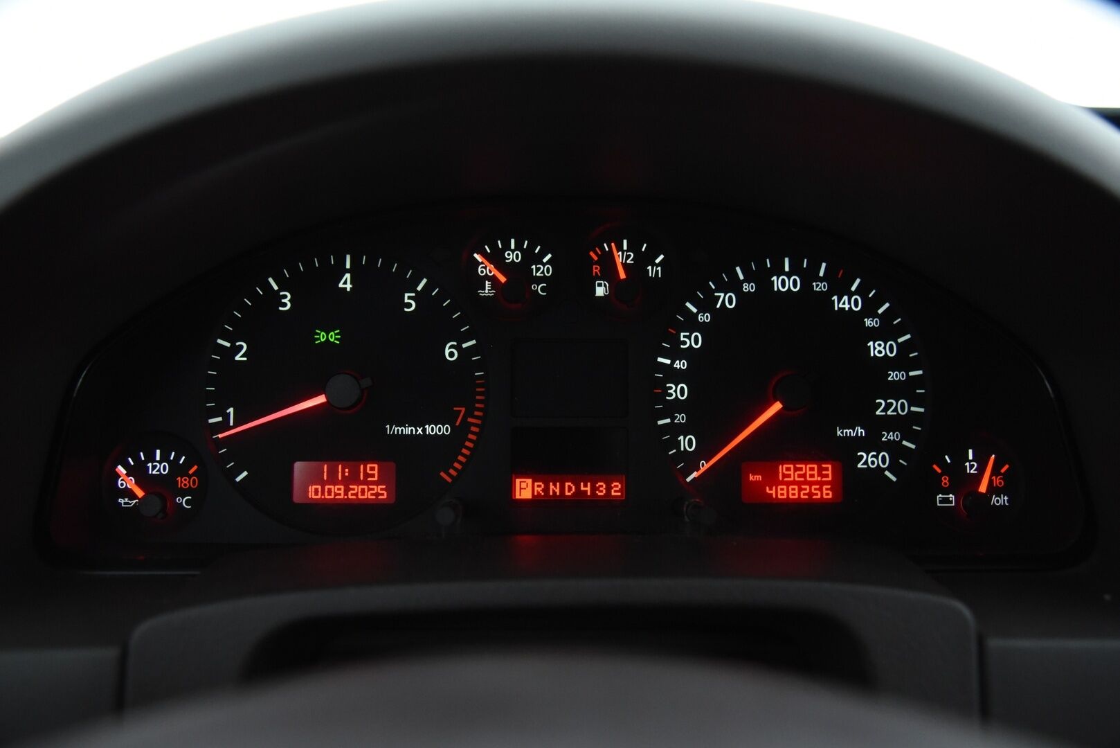 Audi A6 2000 4D A6 SEDAN QUATTRO 2.4 AUT / Myydään huutokaupat.com:issa! - Myydään vain huutokaupat.com:issa! 