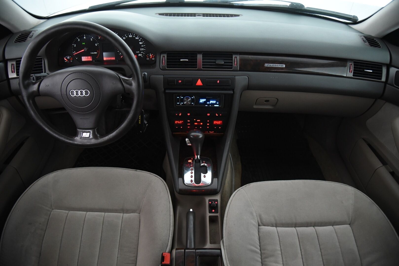 Audi A6 2000 4D A6 SEDAN QUATTRO 2.4 AUT / Myydään huutokaupat.com:issa! - Myydään vain huutokaupat.com:issa! 