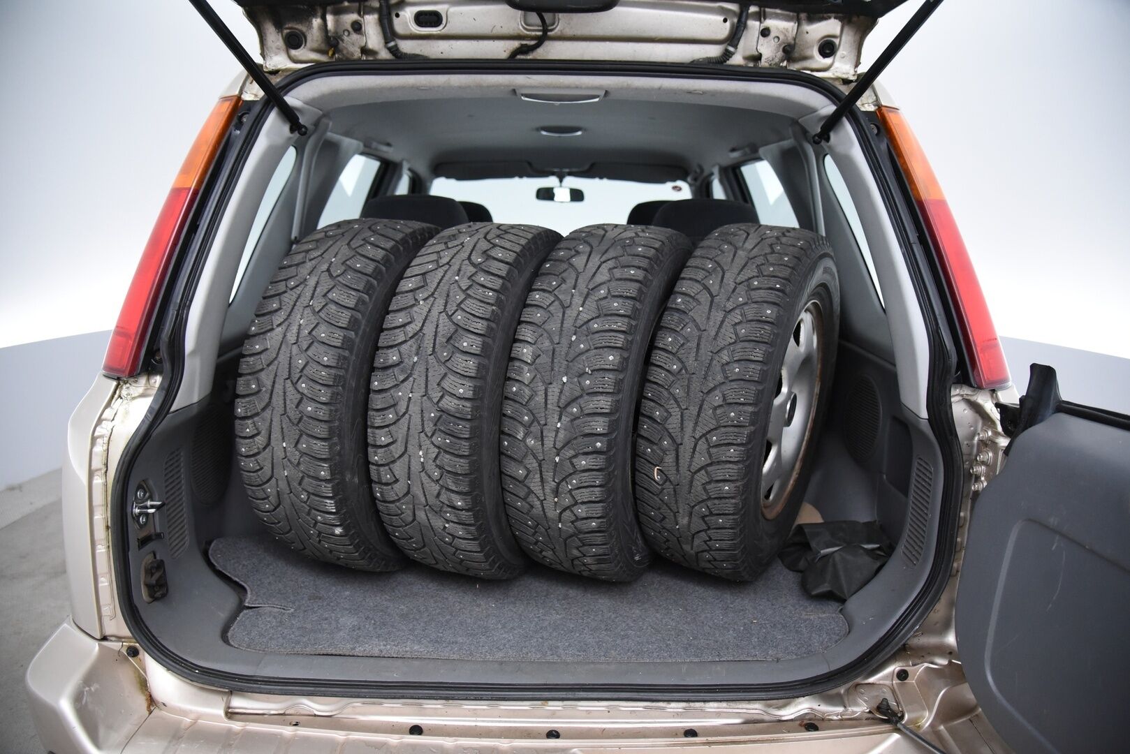 Honda CR-V 2000 Myydään Huutokaupat.com:issa!