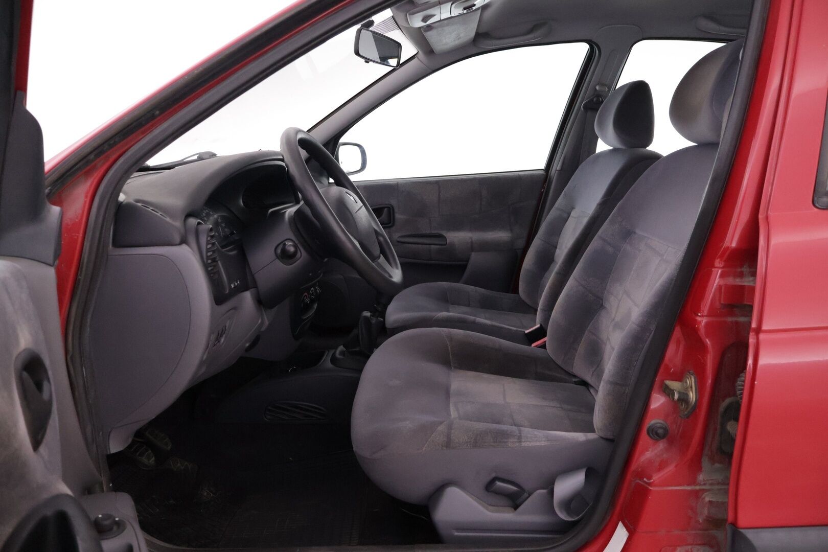 Renault Megane 2001 Classic 1.4  *Juuri Katsastettu* - YritysOutlet - Myydään vain yrityksille - - YritysOutlet - Myydään vain yrityksille