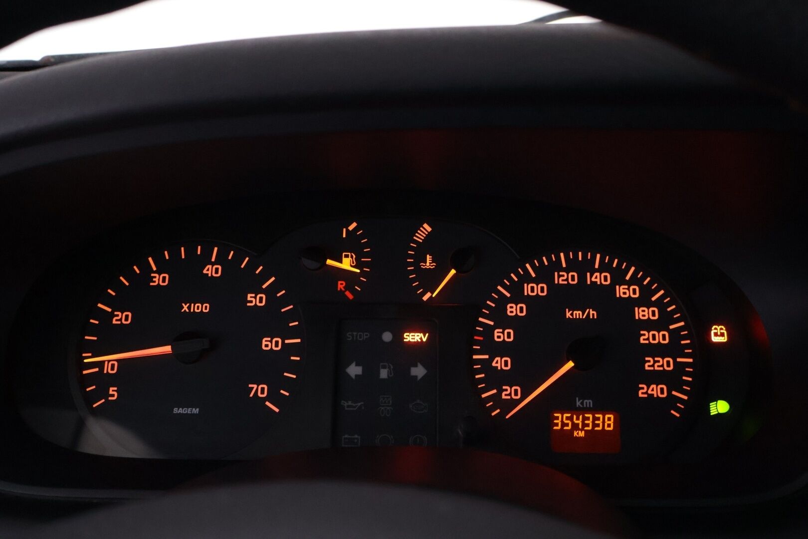 Renault Megane 2001 Classic 1.4  *Juuri Katsastettu* - YritysOutlet - Myydään vain yrityksille - - YritysOutlet - Myydään vain yrityksille