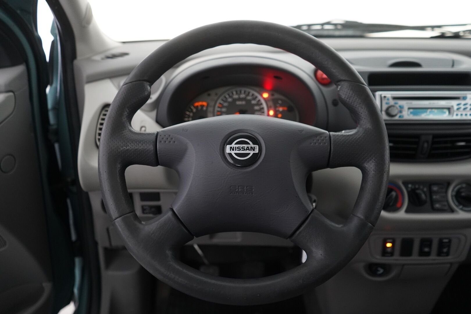 Nissan Almera 2002 1,8 16V Business 5ov. - YritysOutlet - Myydään vain yrityksille - Kahdet ok renkaat / Suomi-auto / Seuraava katsastus 04/2026