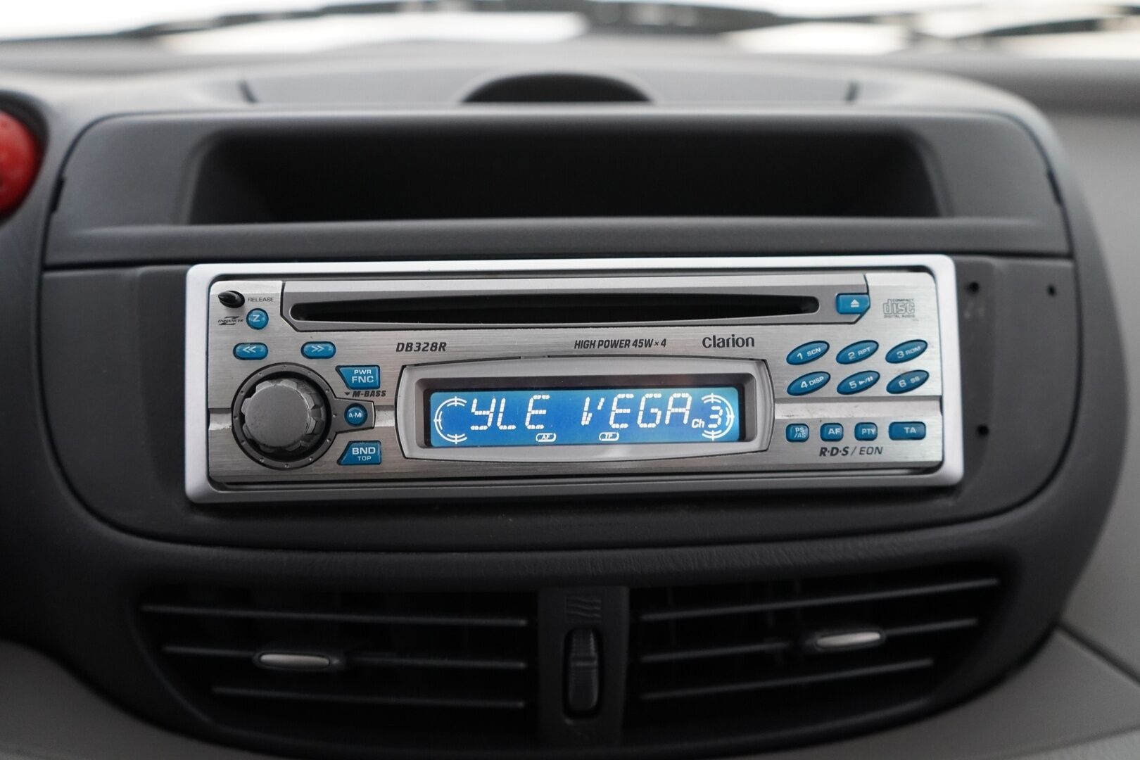 Nissan Almera 2002 1,8 16V Business 5ov. - YritysOutlet - Myydään vain yrityksille - Kahdet ok renkaat / Suomi-auto / Seuraava katsastus 04/2026