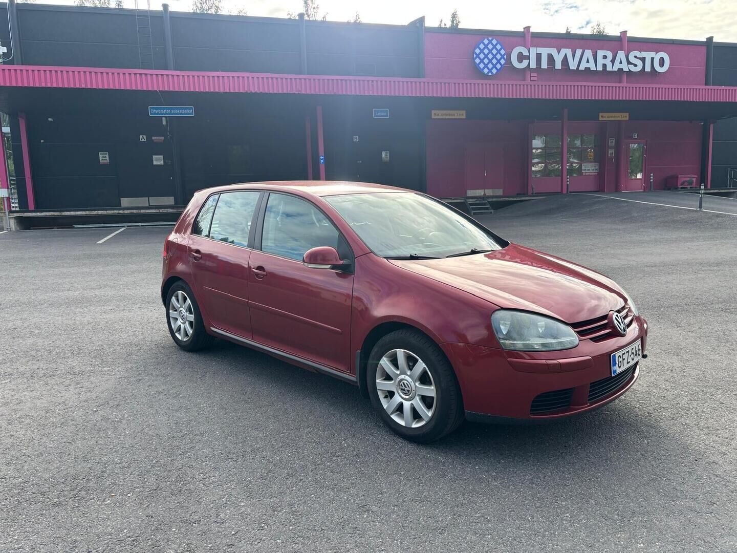 Volkswagen Golf 2004 4D GOLF HACTBACK 1.6 - Myydään Huutokaupat.com -