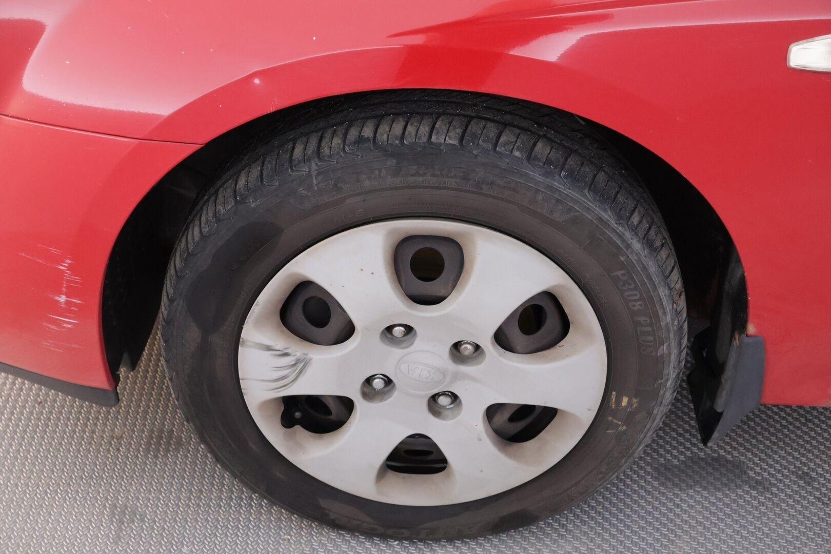 Kia Cerato 2005 5D CERATO MPV 1.6-FE2422/261 - TÄMÄ AUTO MYYDÄÄN HUUTOKAUPAT.COM SIVUSTOLLA