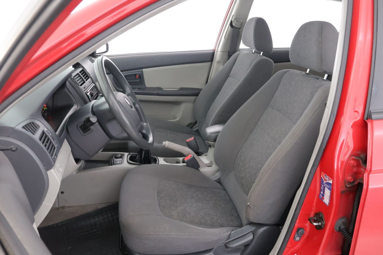 Kia Cerato 2005 5D CERATO MPV 1.6-FE2422/261 - TÄMÄ AUTO MYYDÄÄN HUUTOKAUPAT.COM SIVUSTOLLA