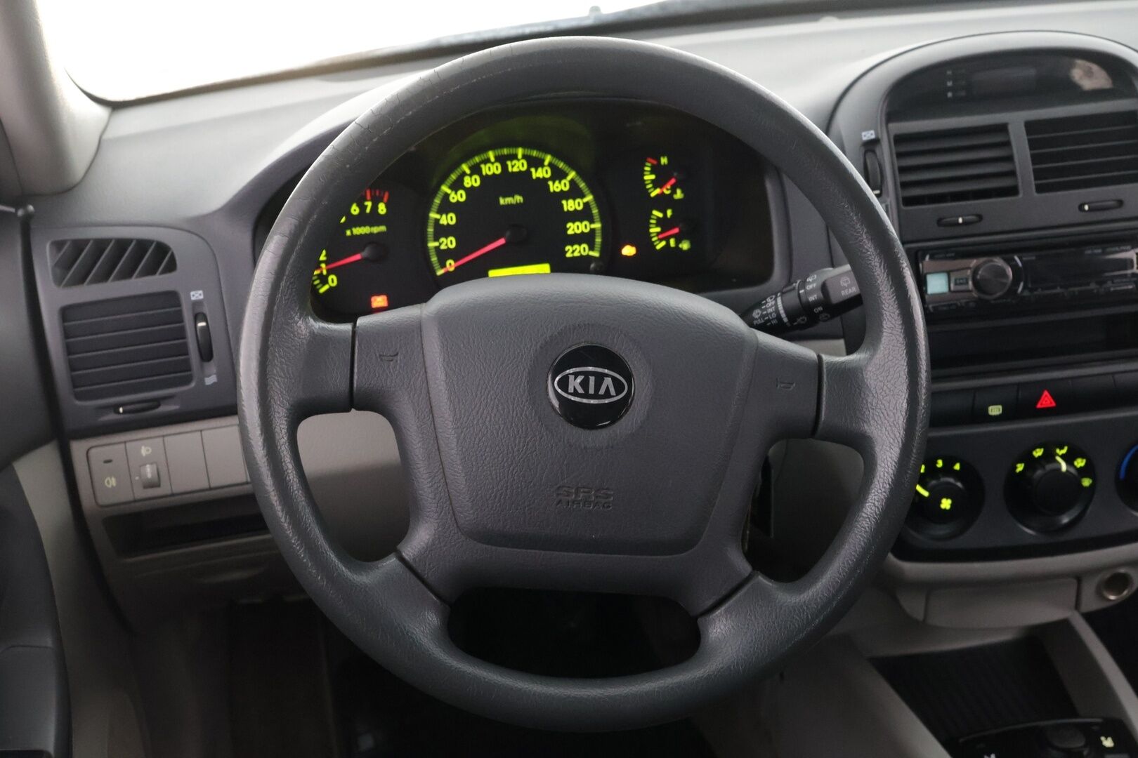 Kia Cerato 2005 5D CERATO MPV 1.6-FE2422/261 - TÄMÄ AUTO MYYDÄÄN HUUTOKAUPAT.COM SIVUSTOLLA