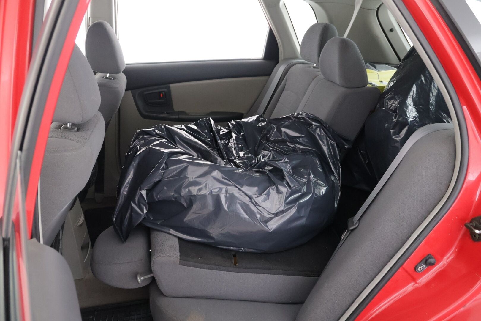 Kia Cerato 2005 5D CERATO MPV 1.6-FE2422/261 - TÄMÄ AUTO MYYDÄÄN HUUTOKAUPAT.COM SIVUSTOLLA