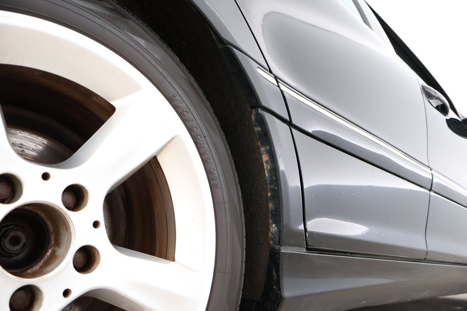 Mercedes-Benz C 2006 180 Kompressor aut - MYYDÄÄN HUUTOKAUPAT.COM! Suomi-auto / Lohko / Vakkari / Koukku / Juuri katsastettu!