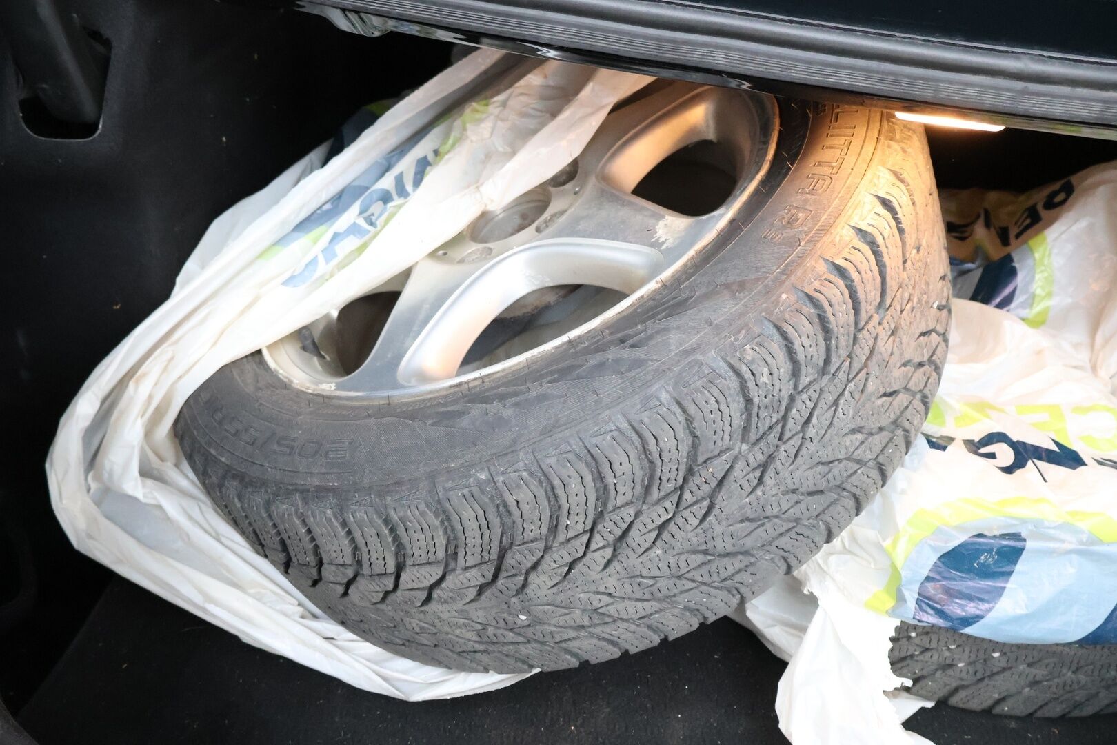 Mercedes-Benz C 2006 180 Kompressor aut - MYYDÄÄN HUUTOKAUPAT.COM! Suomi-auto / Lohko / Vakkari / Koukku / Juuri katsastettu!