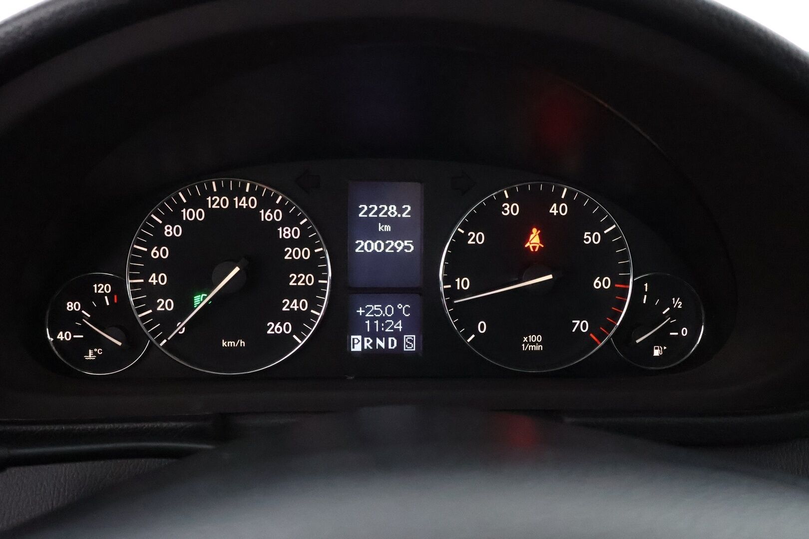 Mercedes-Benz C 2006 180 Kompressor aut - MYYDÄÄN HUUTOKAUPAT.COM! Suomi-auto / Lohko / Vakkari / Koukku / Juuri katsastettu!
