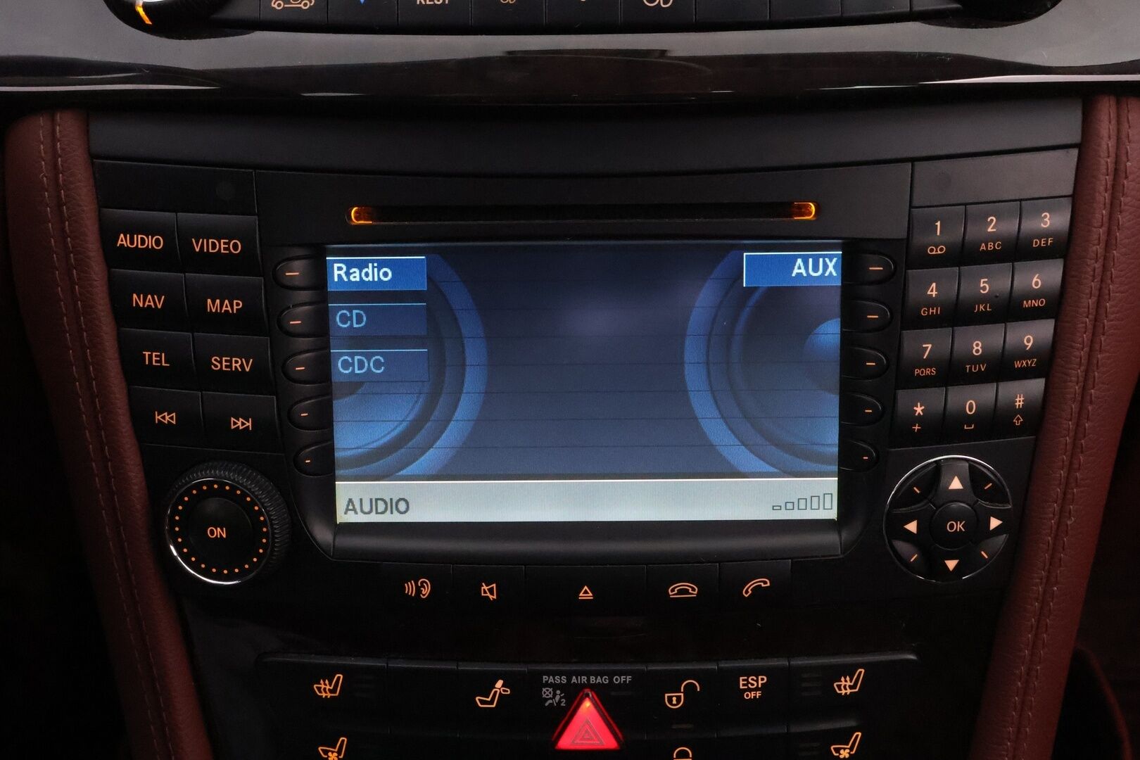 Mercedes-Benz CLS 2005 500 V8 - YritysOutlet - Myydään vain yrityksille - – Tämä auto myydään YritysOutlet -valikoimasta vain yritykselle