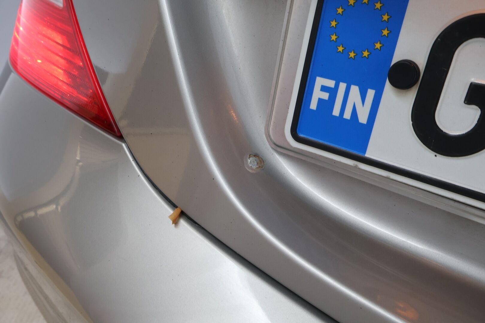 Mercedes-Benz CLS 2005 500 V8 - YritysOutlet - Myydään vain yrityksille - – Tämä auto myydään YritysOutlet -valikoimasta vain yritykselle