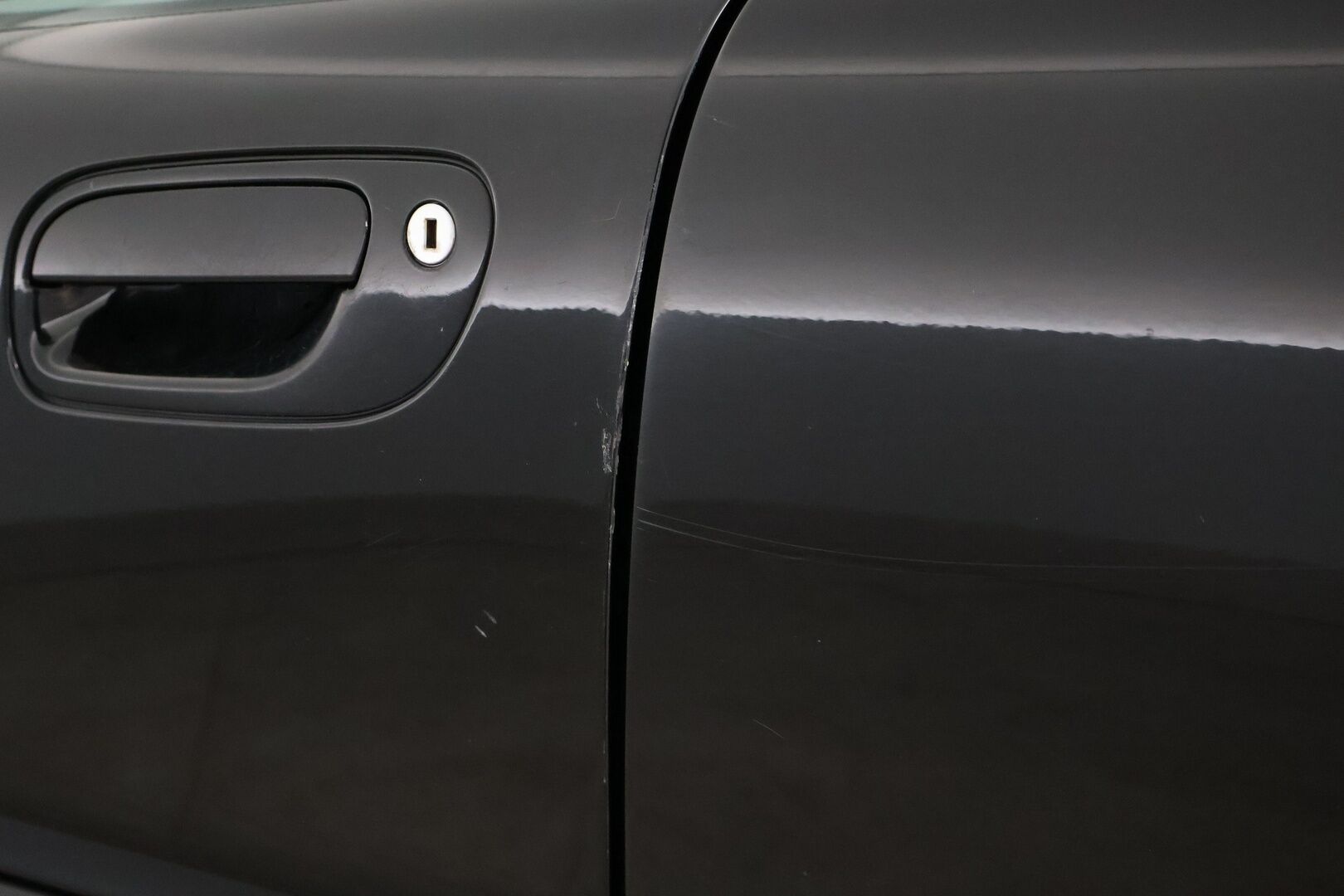 Volvo V70 2006 2,5T Geartronic | Myydään huutokaupat.comissa | - | Myydään huutokaupat.comissa | Koukku | Suomi-auto | Lohko | LED-lisävalo | 2x vanteet renkaineen | Tehokas malli! |