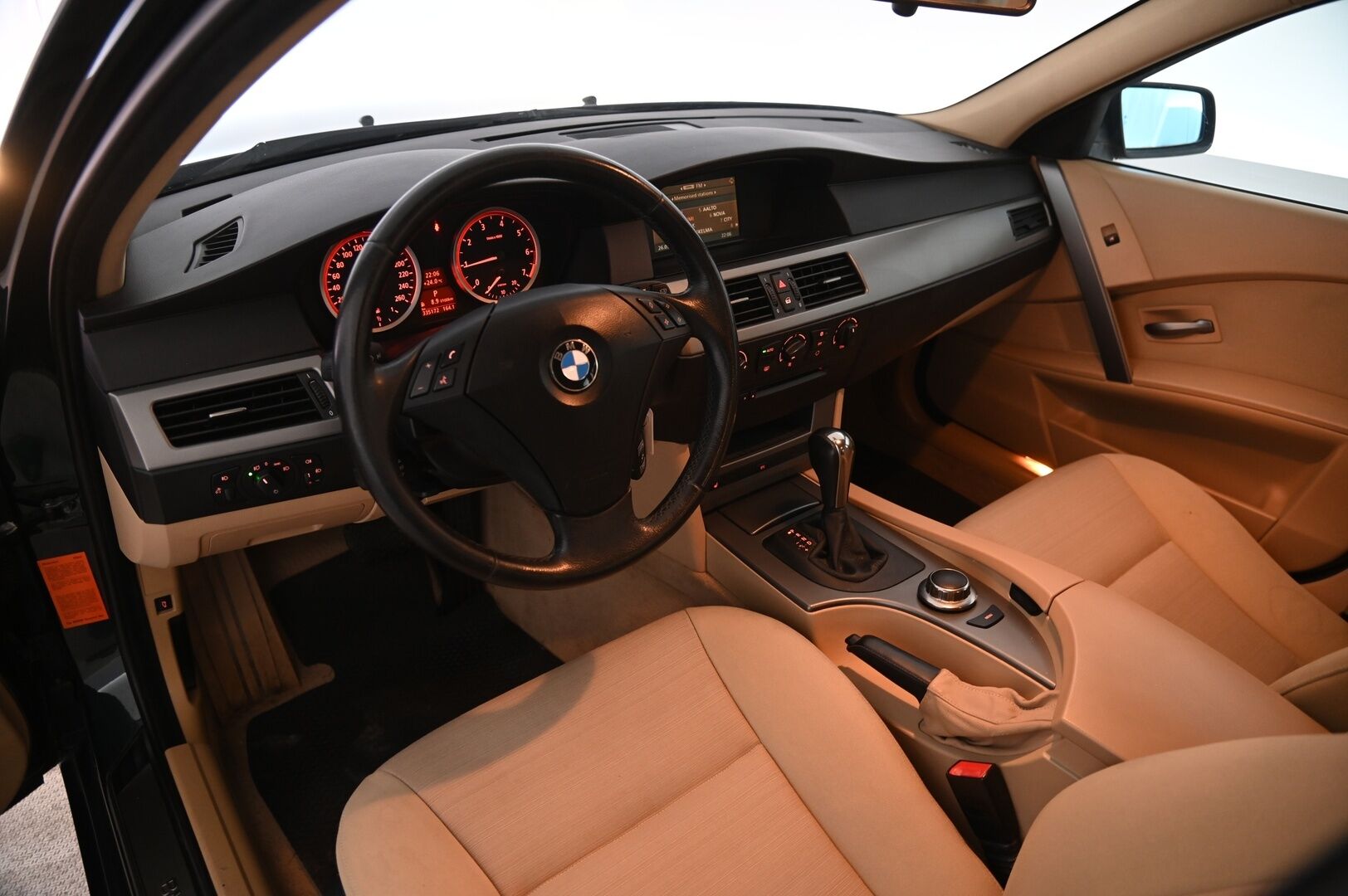 BMW 523 2006 *Myydään Huutokaupat.com*