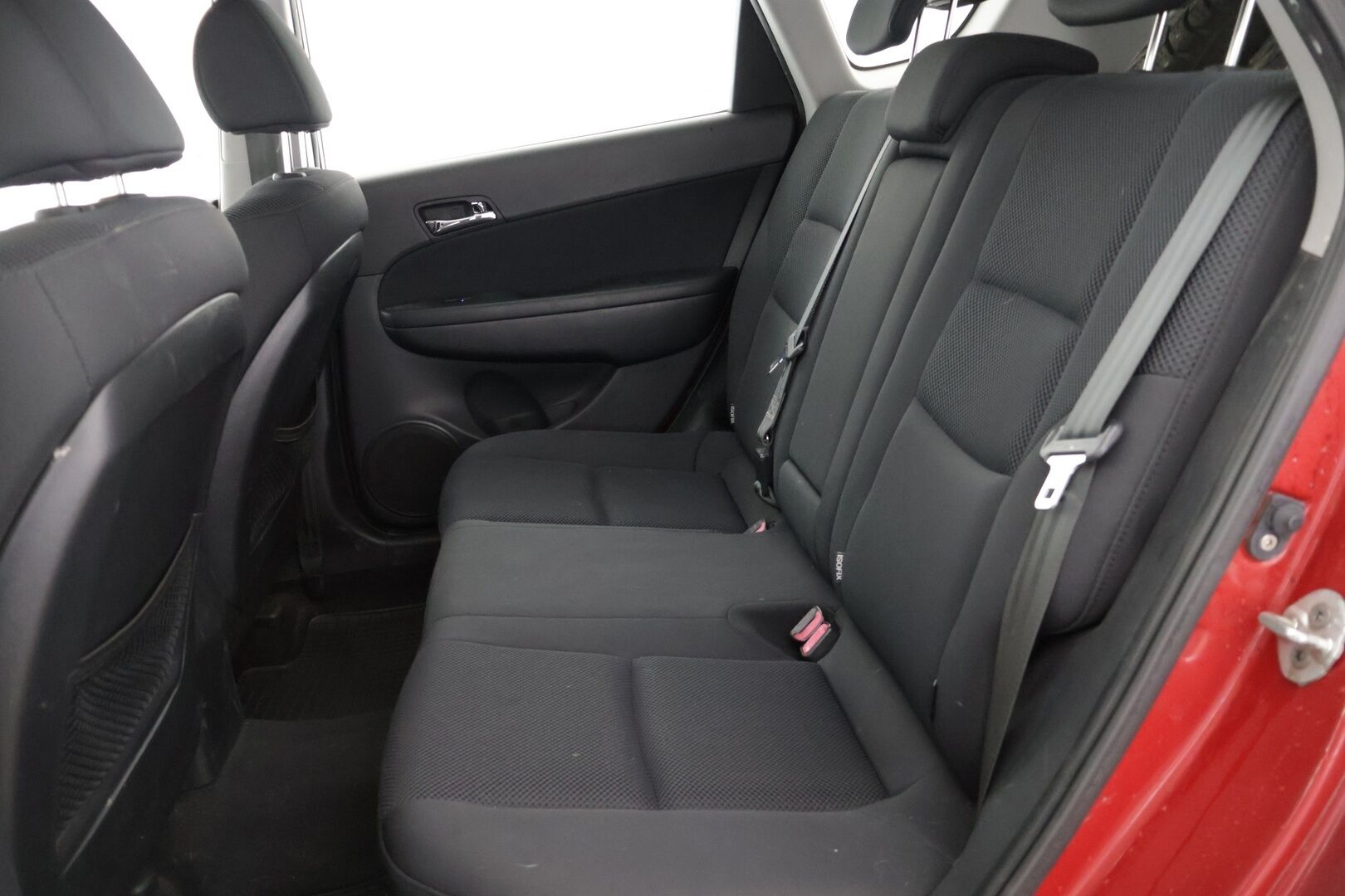 Hyundai i30 2008 1,6 Wagon Comfort - Kahdet Renkaat | 2x avain | Koukku | Radio |Tämä auto myydään YritysOutlet -valikoimasta vain yritykselle |