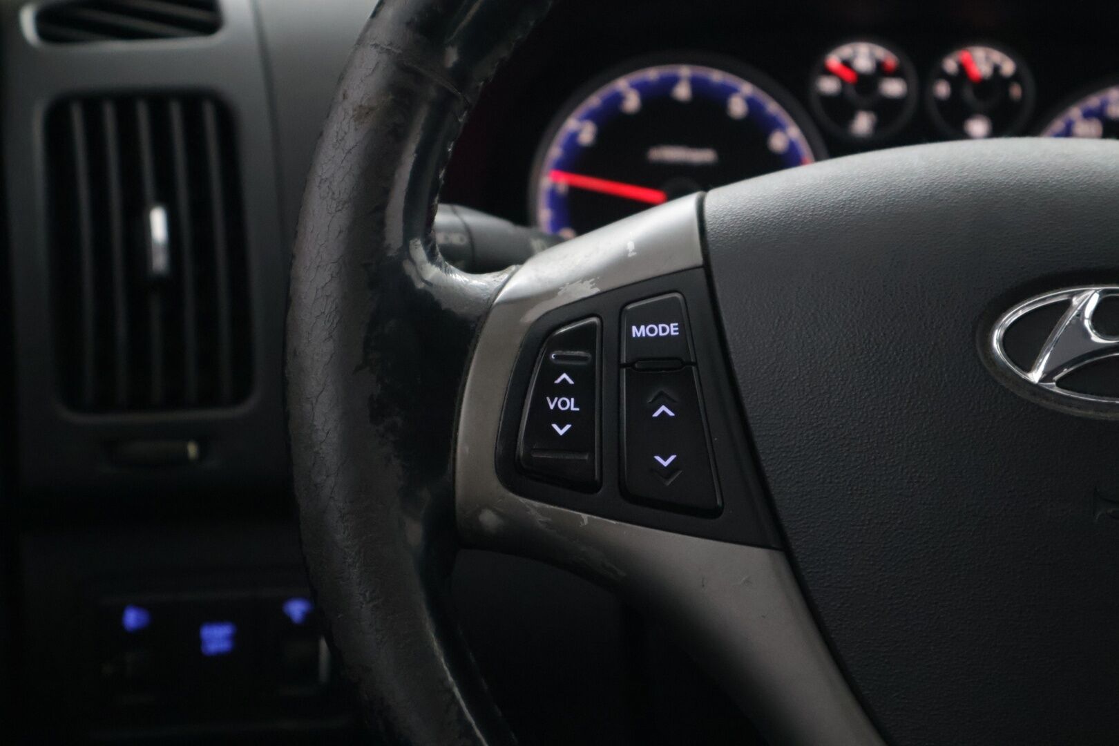 Hyundai i30 2008 1,6 Wagon Comfort - Kahdet Renkaat | 2x avain | Koukku | Radio |Tämä auto myydään YritysOutlet -valikoimasta vain yritykselle |