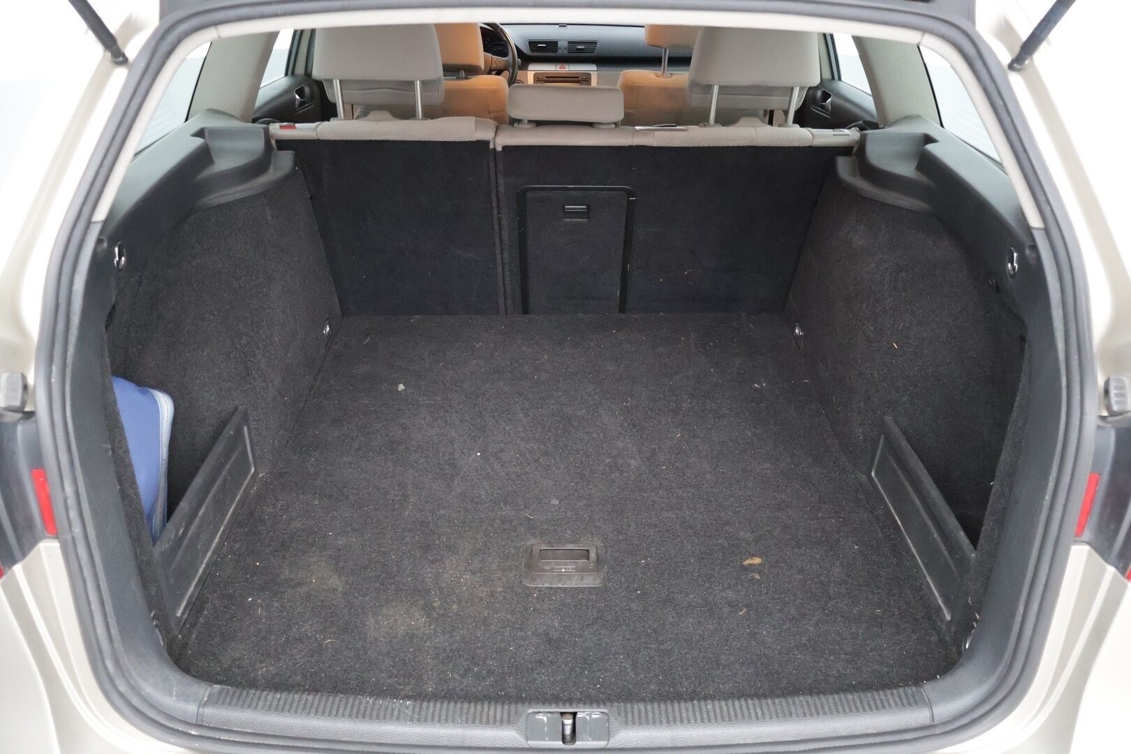 Volkswagen Passat Variant 2006 2,0 FSI 110 kW Trendline aut. * Myydään huutokaupat.com! / Suomiauto / Juuri katsastettu * - *Katsastettu 7/2025! / Ilmastointi / Vakkari*