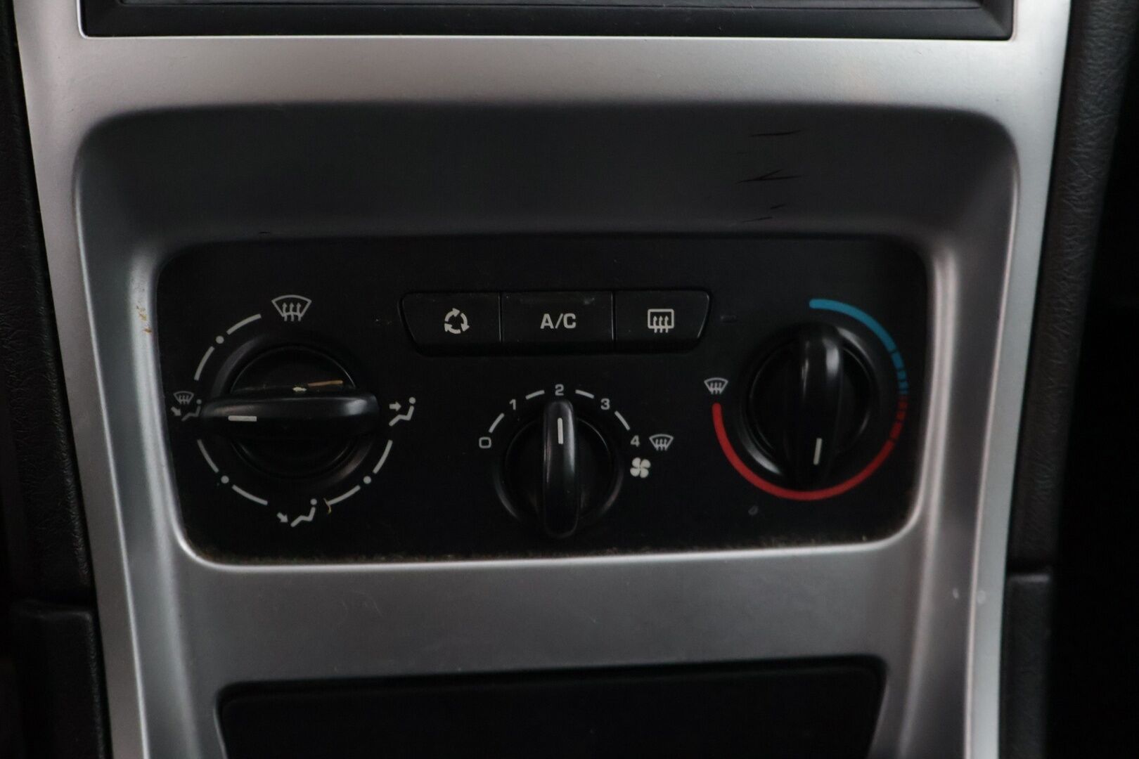 Peugeot 307 2007 5D 307 WAGON 1.6I YritysOutlet - Myydään vain yrityksille - * Kahdet hyvät renkaat / Leimaa vuoden loppuun / Huoltokirja / Hyvä ajettava! *