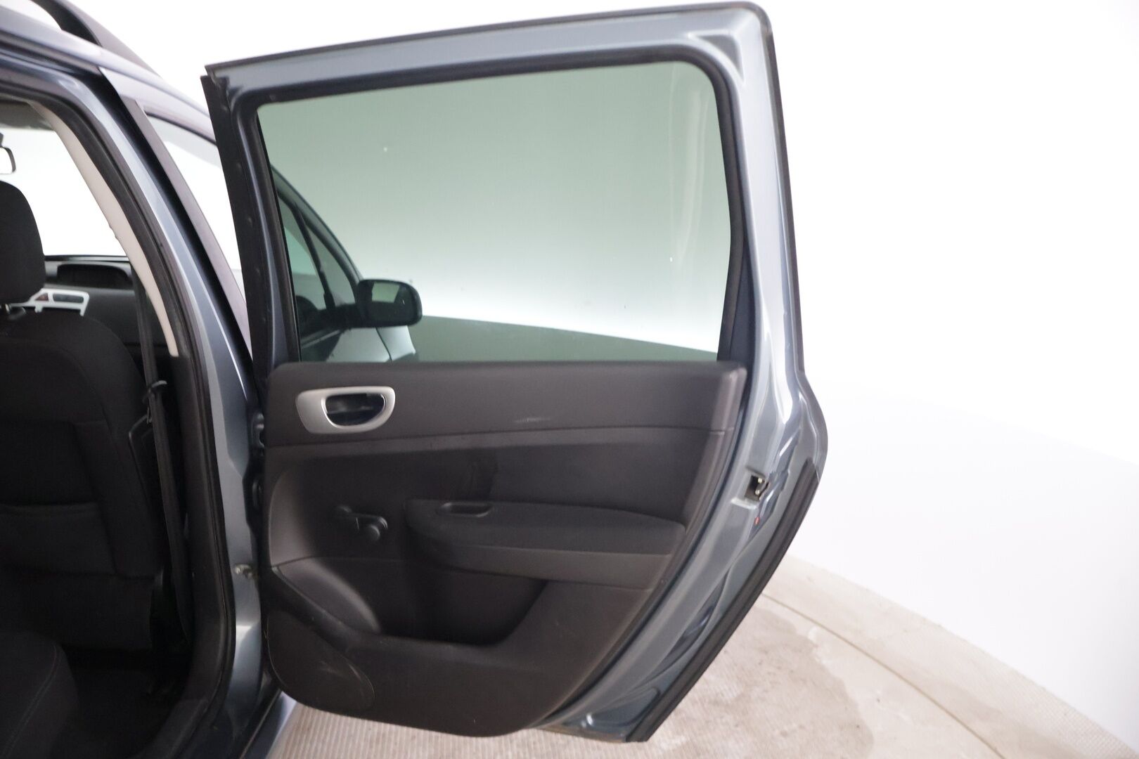 Peugeot 307 2007 5D 307 WAGON 1.6I YritysOutlet - Myydään vain yrityksille - * Kahdet hyvät renkaat / Leimaa vuoden loppuun / Huoltokirja / Hyvä ajettava! *