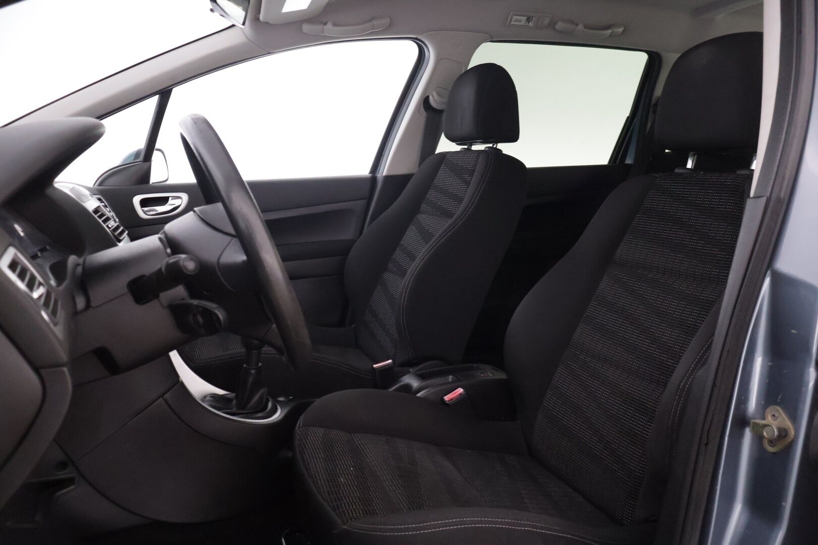 Peugeot 307 2007 5D 307 WAGON 1.6I YritysOutlet - Myydään vain yrityksille - * Kahdet hyvät renkaat / Leimaa vuoden loppuun / Huoltokirja / Hyvä ajettava! *