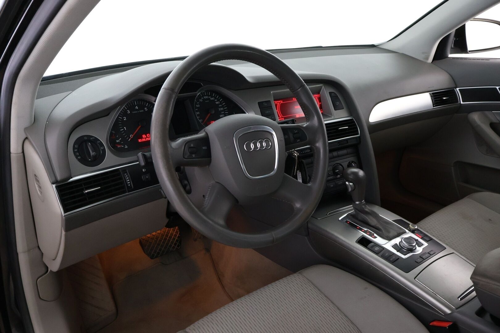 Audi A6 2006 - YritysOutlet - Myydään vain yrityksille