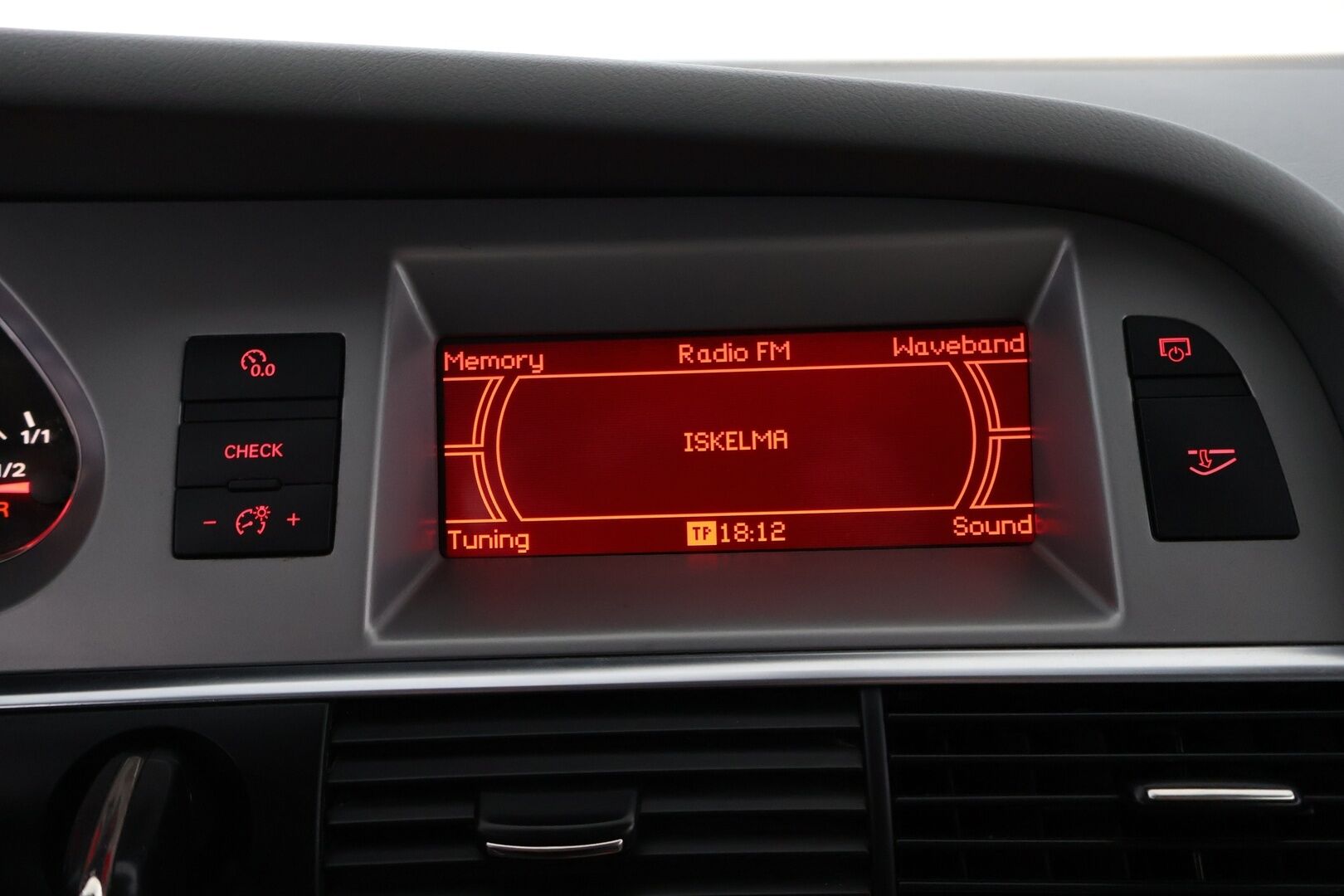 Audi A6 2006 - YritysOutlet - Myydään vain yrityksille