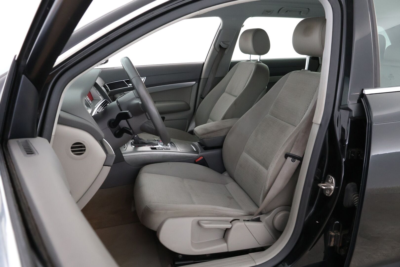 Audi A6 2006 - YritysOutlet - Myydään vain yrityksille