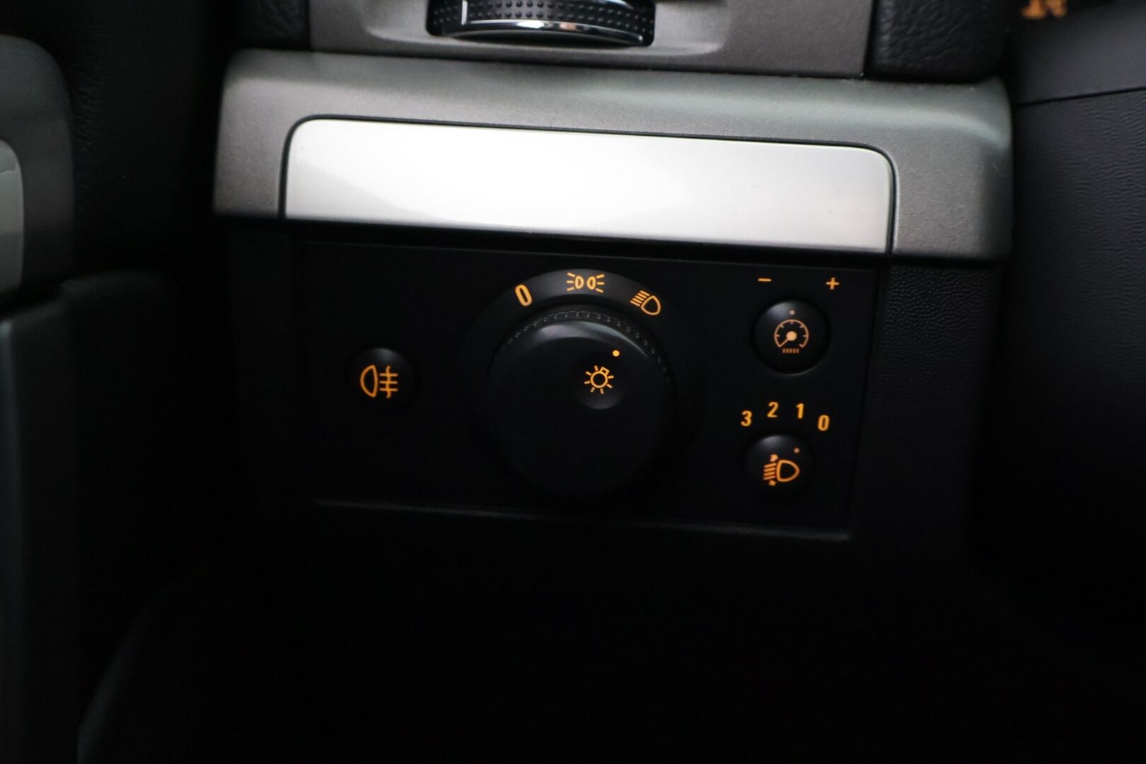 Opel Vectra 2007 4D VECTRA HATCHBACK 1.8 AUTOMATIC *Myydään Huutokaupat.com / Pitkä leima*