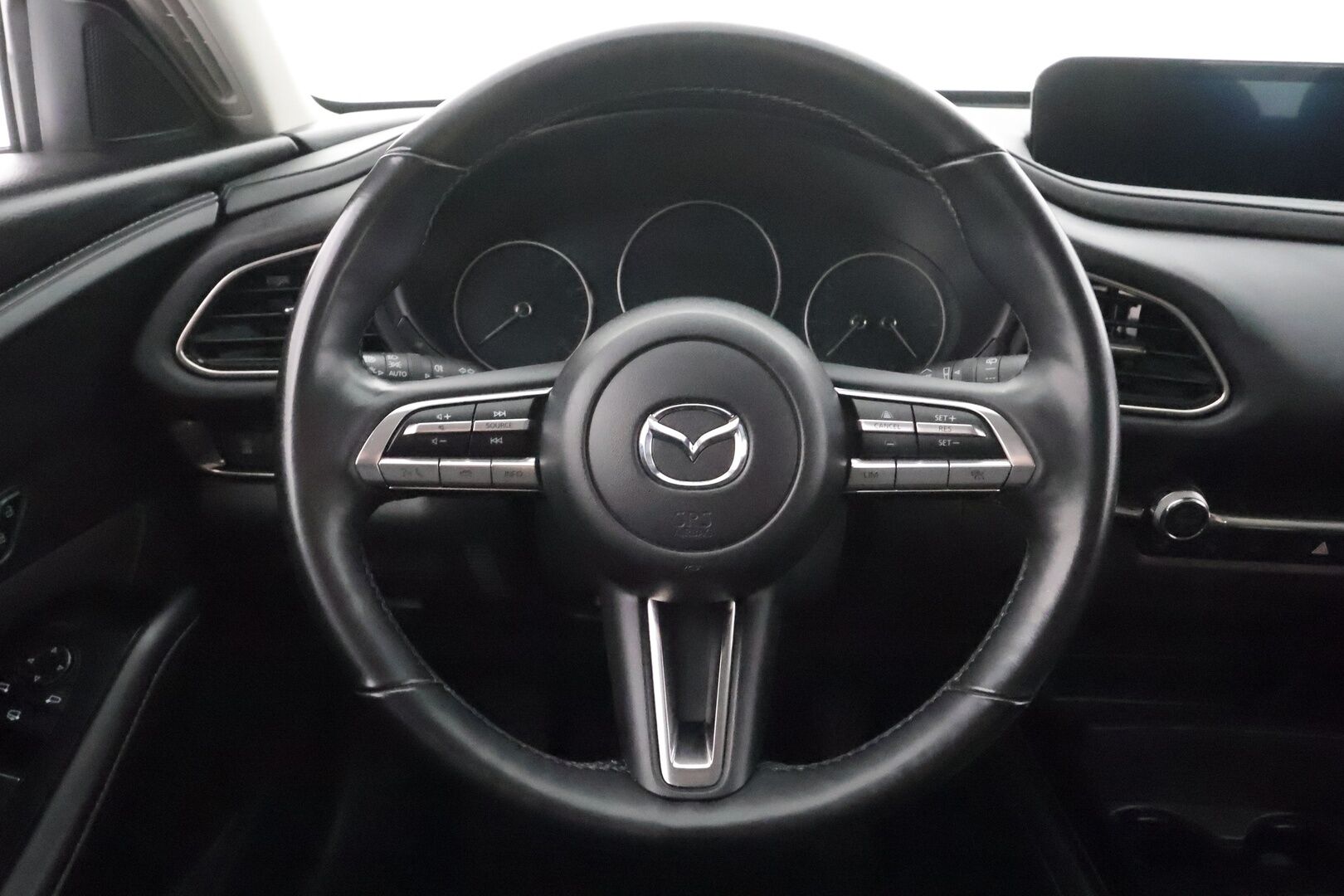 Mazda CX-30 2023 2,0 (150hv) M Hybrid e-Skyactiv-G Optimum Plus AT - | ACC | Lohko | Koukku | P.Kamera | LED | Ratinlämmitys | Keyless | Apple&Android | 1.Om Suomi-auto | Kahdet Renkaat |