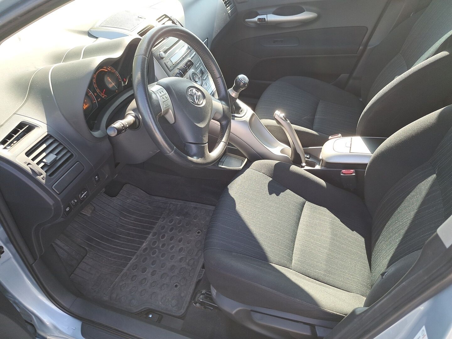 Toyota Auris 2007 1,6 Dual VVT-i - YritysOutlet - Myydään vain yrityksille - – Tämä auto myydään YritysOutlet -valikoimasta vain yritykselle