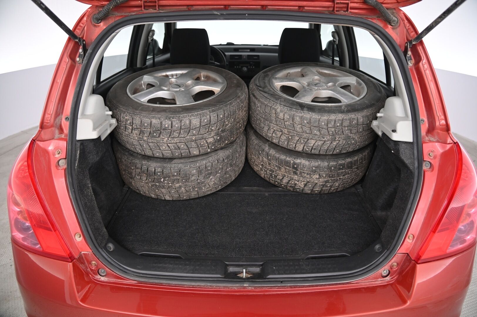 Suzuki Swift 2007 1,3 4x4 GL 5d - 4X4 | 2 Renkaat | Juuri katsastettu & huollettu | Lohko ja sisäpistoke
