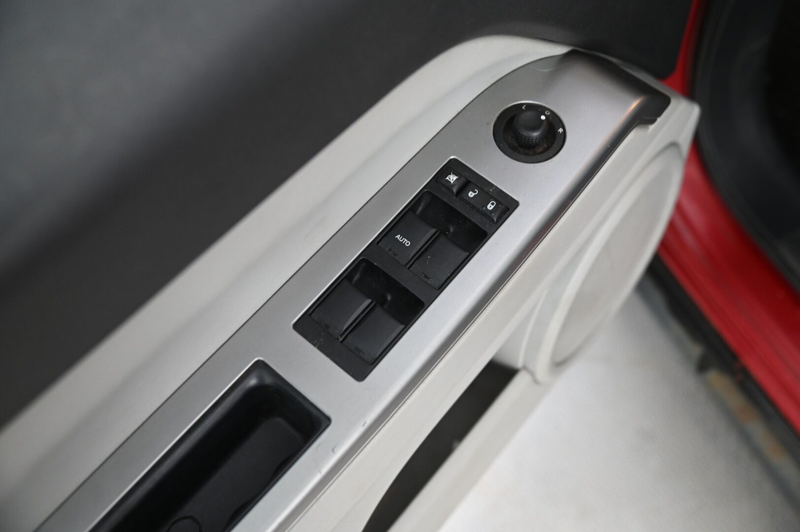 Jeep Patriot 2010 2,4 M5 Business*Myydään Huutokaupat.com*