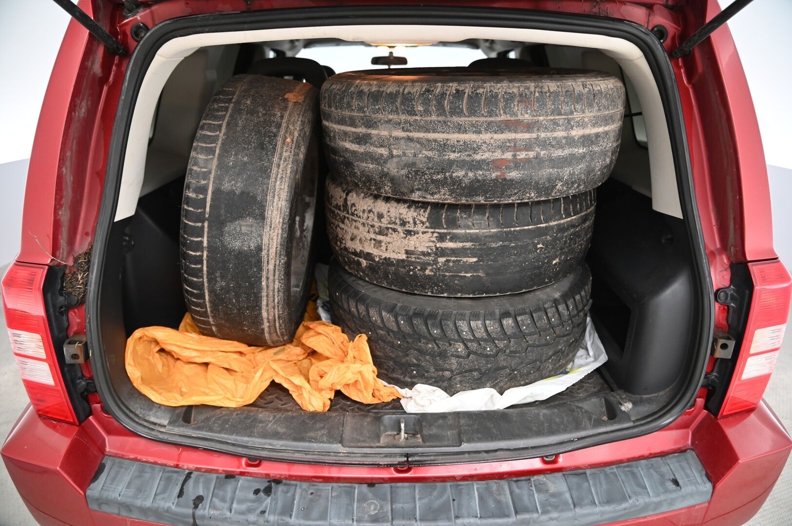 Jeep Patriot 2010 2,4 M5 Business*Myydään Huutokaupat.com*