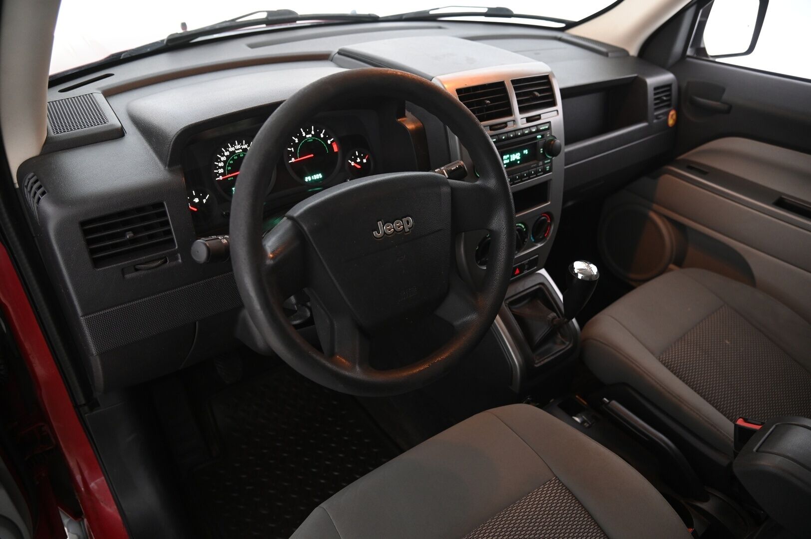 Jeep Patriot 2010 2,4 M5 Business*Myydään Huutokaupat.com*