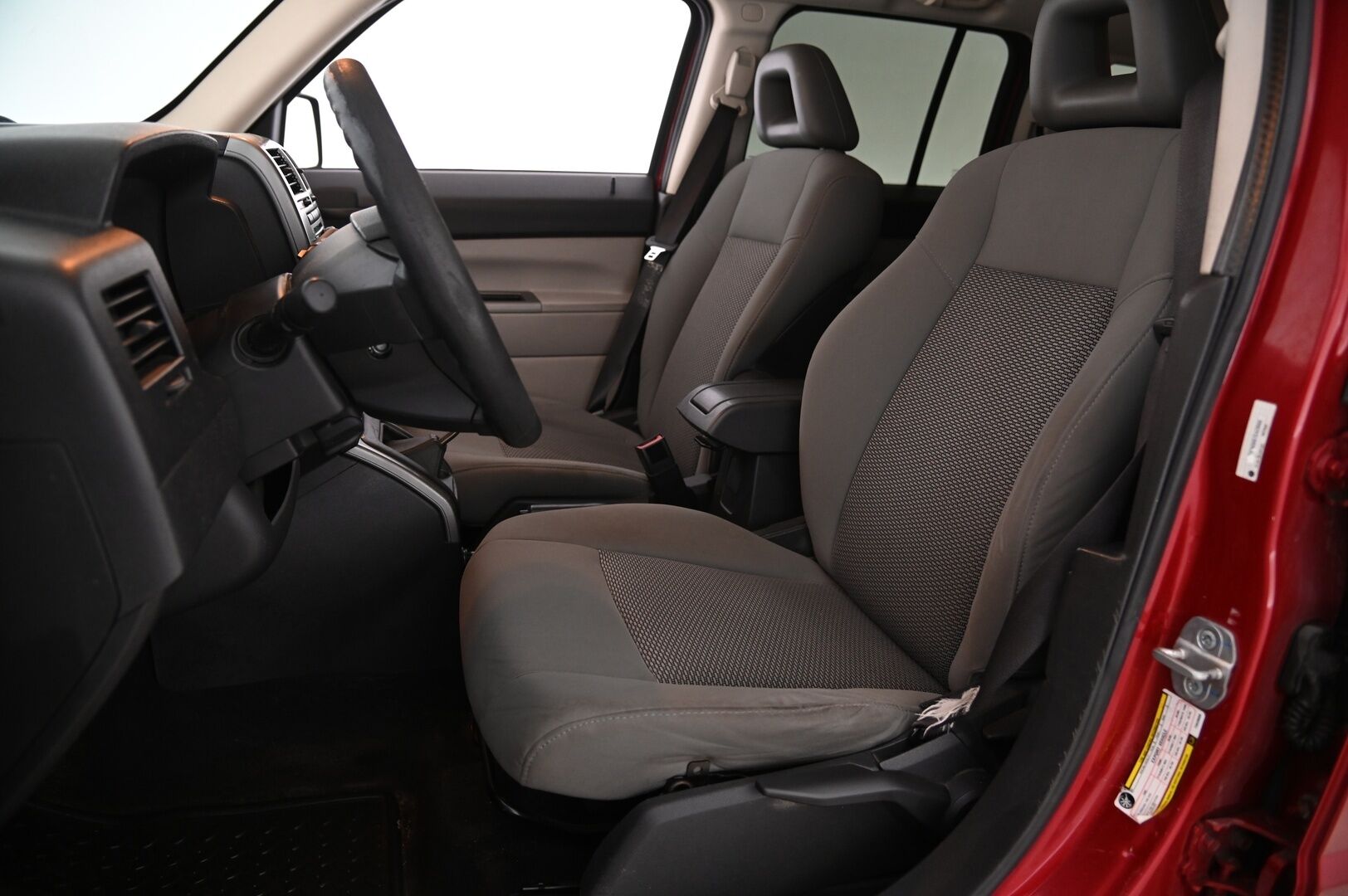 Jeep Patriot 2010 2,4 M5 Business*Myydään Huutokaupat.com*