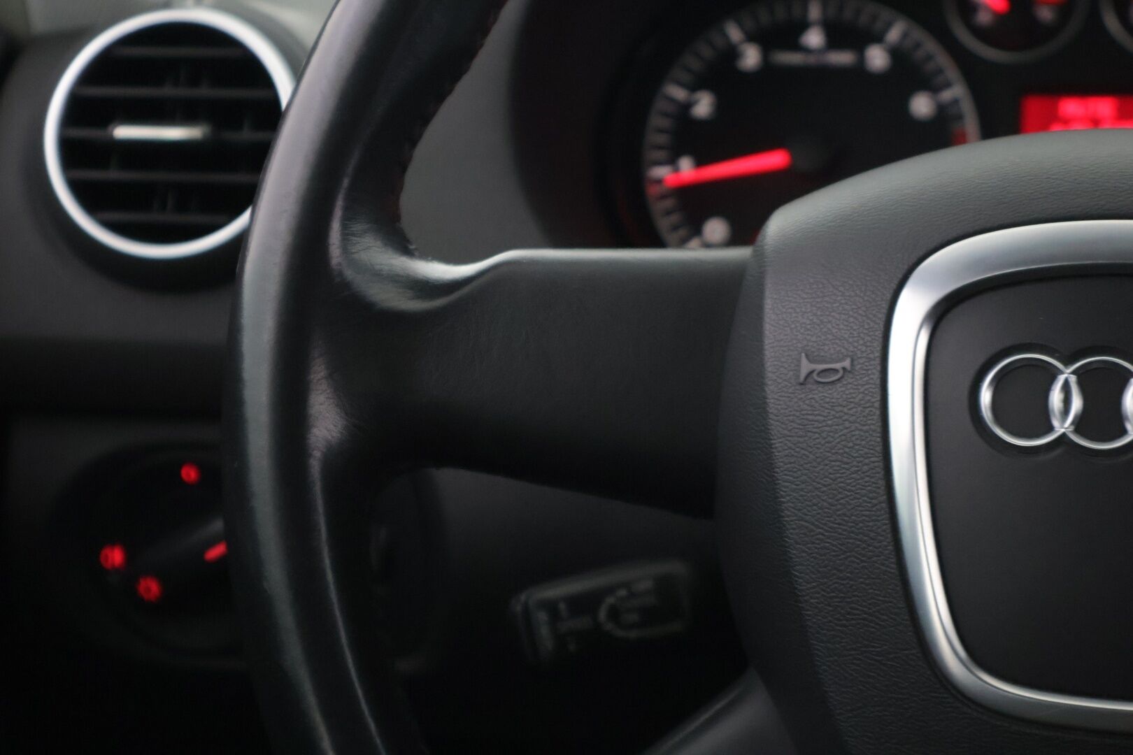 Audi A3 2008 Sportback Attraction Plus 1,8 TFSI 118 kW**YritysOutlet - Myydään vain yrityksille** - *YritysOutlet - Myydään vain yrityksille*