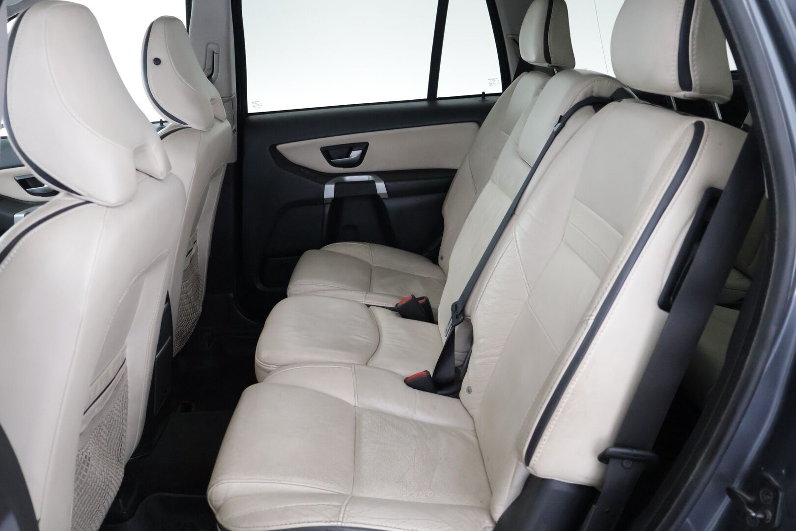 Volvo XC90 2007 5D XC90 MPV 2.4 D5 AUT EXECUTIVE SPORT-7 - YritysOutlet - Myydään vain yrityksille - Nahat | Muistipenkki | Koukku | Istuimet 7:lle | Kattoluukku | 