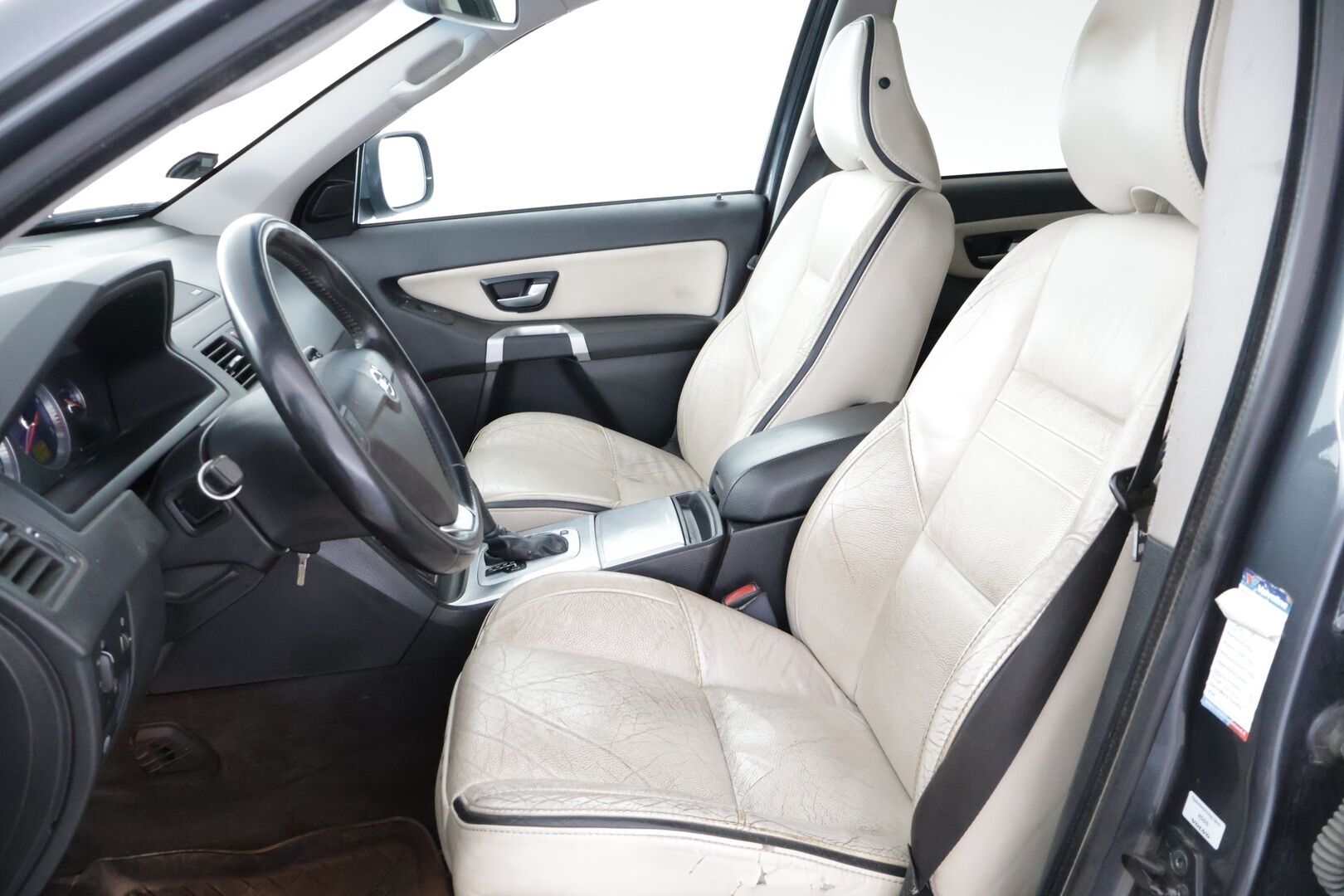 Volvo XC90 2007 5D XC90 MPV 2.4 D5 AUT EXECUTIVE SPORT-7 - YritysOutlet - Myydään vain yrityksille - Nahat | Muistipenkki | Koukku | Istuimet 7:lle | Kattoluukku | 