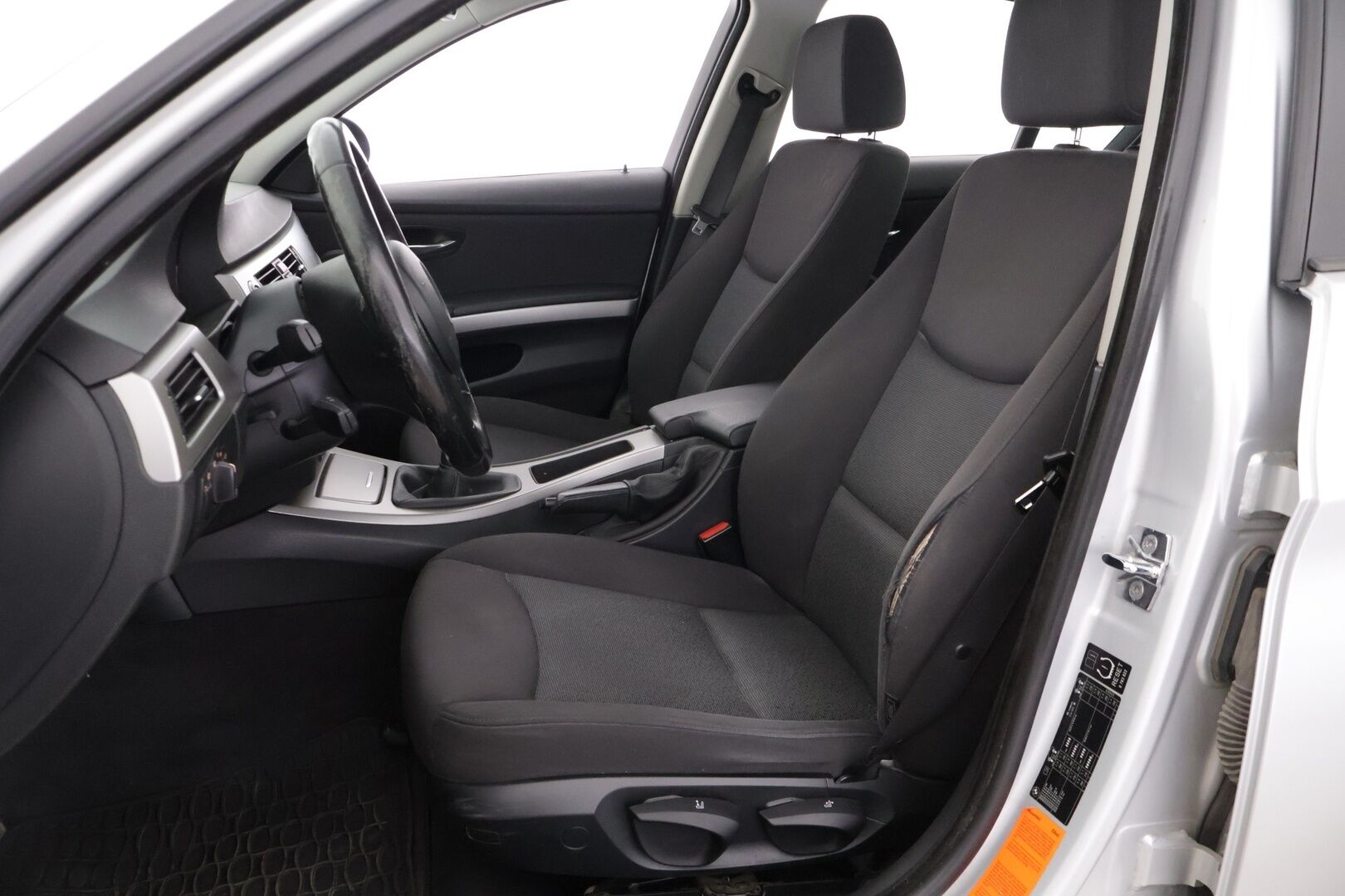 BMW 318 2007 E90 Sedan * YritysOutlet - Myydään vain yrityksille * - ** Vakkari / Lohko / Kahdet renkaat **