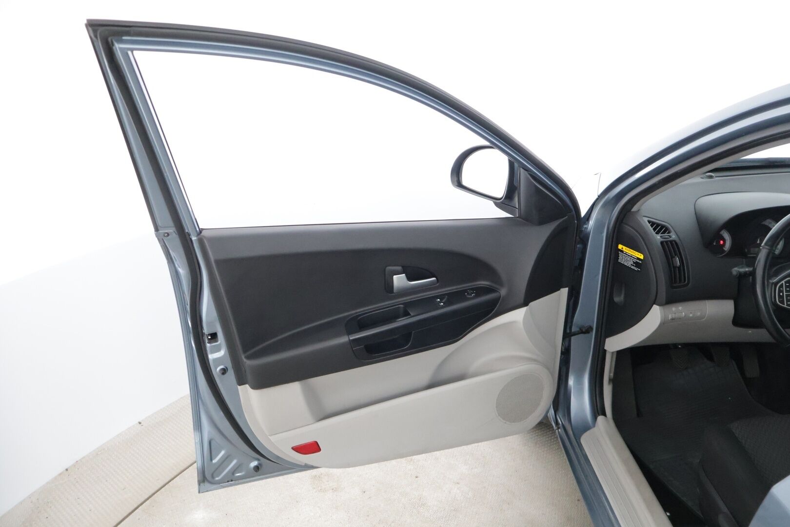 Kia CEED 2009 2,0 CRDi EX SW * Myydään huutokaupat.com-sivustolla / Suomiauto / 2x renkaat / Vetokoukku * - * Pienellä laitolla asiallinen peli! / Kaksilla renkailla ja vetokoukulla! *