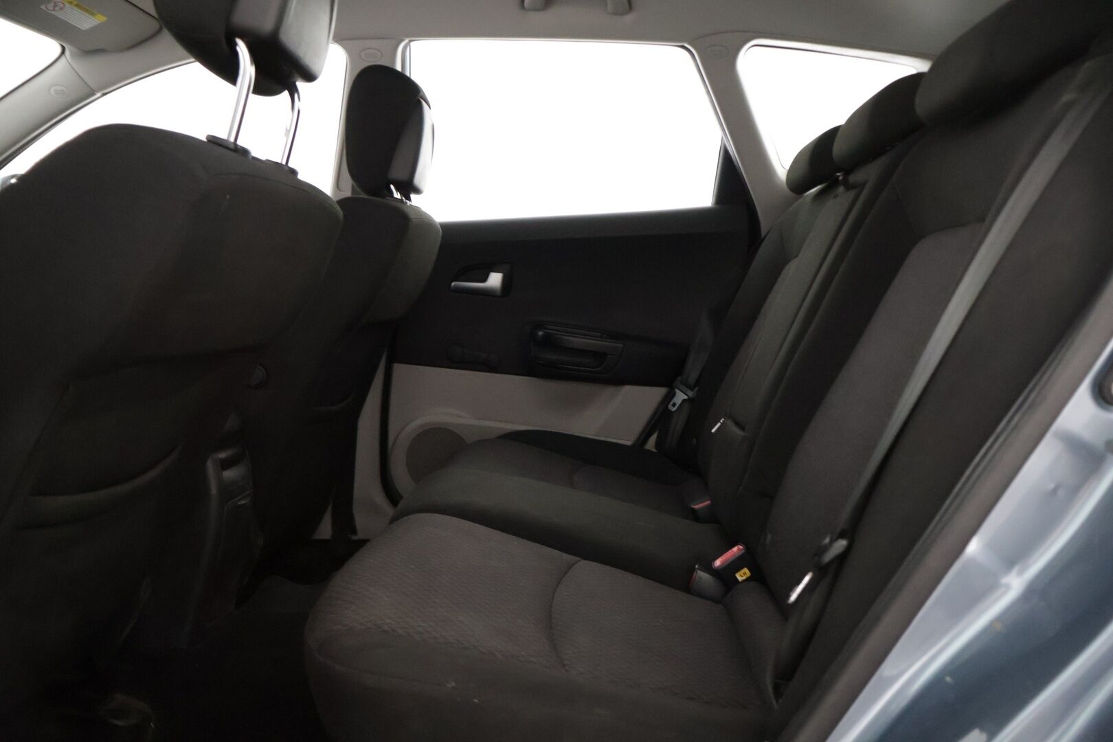 Kia CEED 2009 2,0 CRDi EX SW * Myydään huutokaupat.com-sivustolla / Suomiauto / 2x renkaat / Vetokoukku * - * Pienellä laitolla asiallinen peli! / Kaksilla renkailla ja vetokoukulla! *