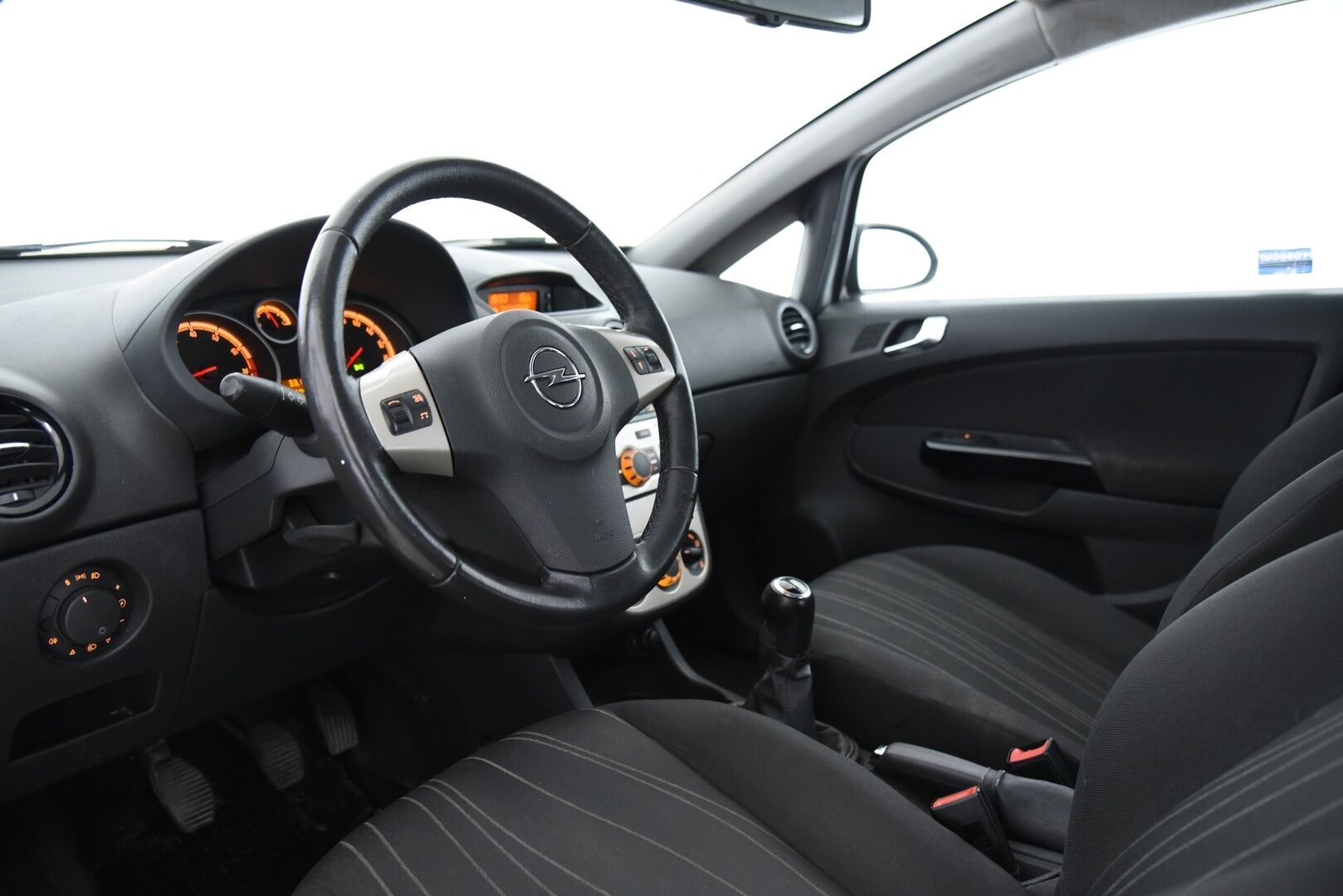 Opel Corsa 2008 5-ov Enjoy 1,4 Twinport 66kW/90hv M5 / Myydään huutokaupat.com:issa! - Myydään huutokaupat.com:issa eniten tarjoavalle! 