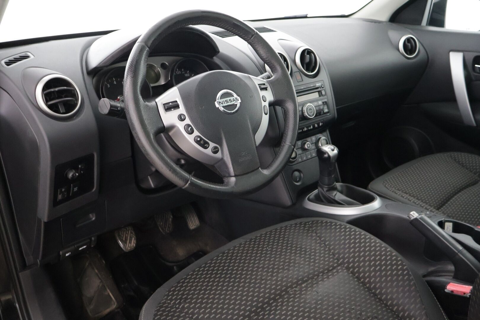Nissan Qashqai 2008 1,6 Acenta 5MT 4x2, Glass roof